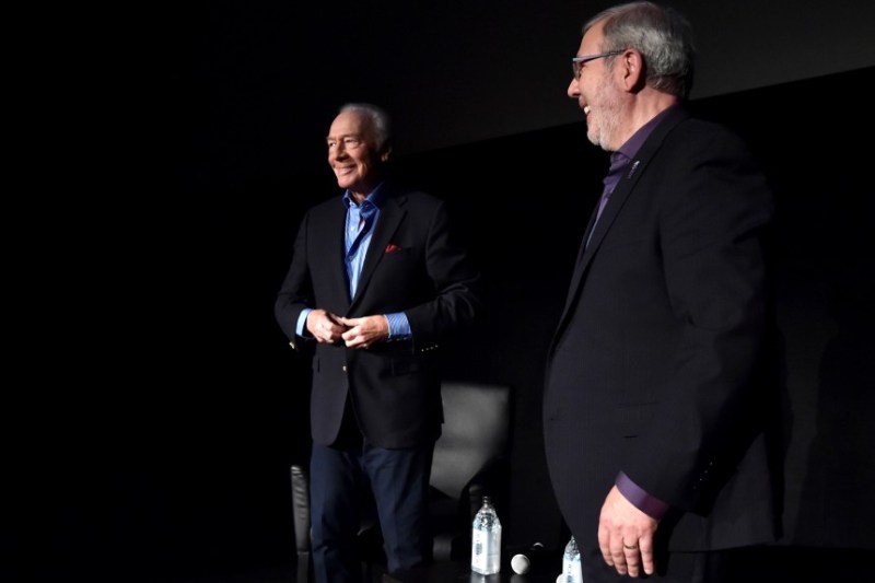 544881419AK00017_2015_TCM_C-860x573